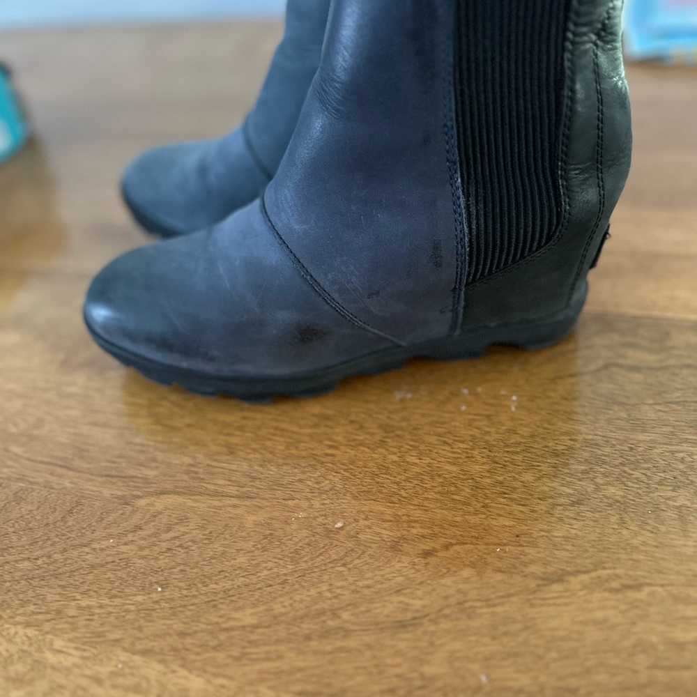 Sorel waterproof leather booties. Wedge heel, great traction, super comfortable. - Picture 3 of 6
